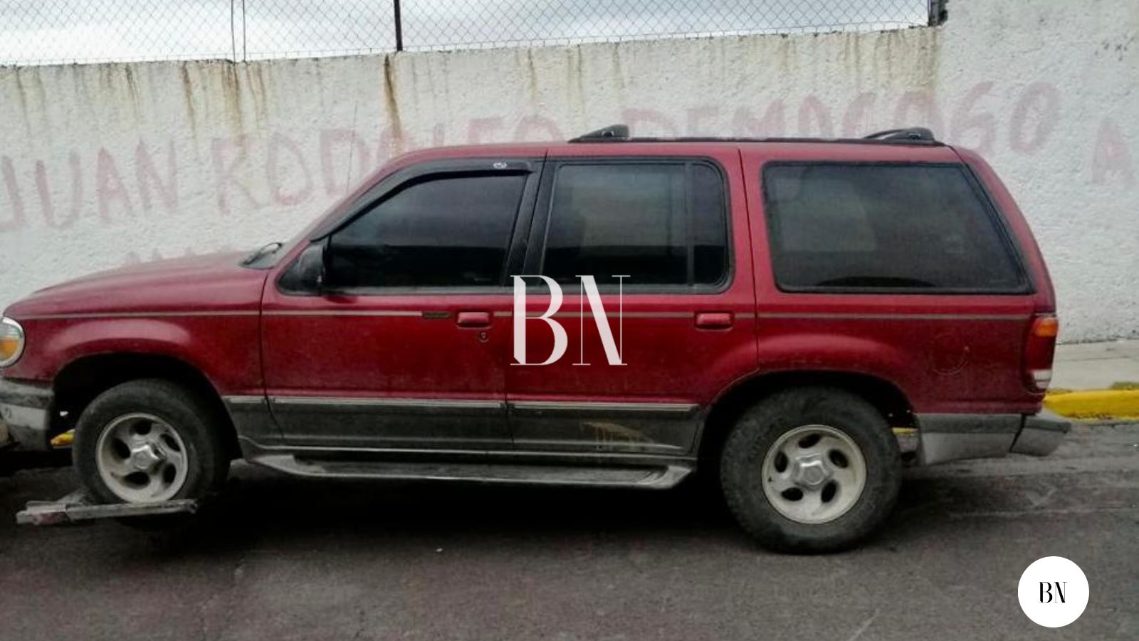 Recuperan camioneta  robada en Zinacantepec